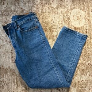 Woman Levi straight jeans